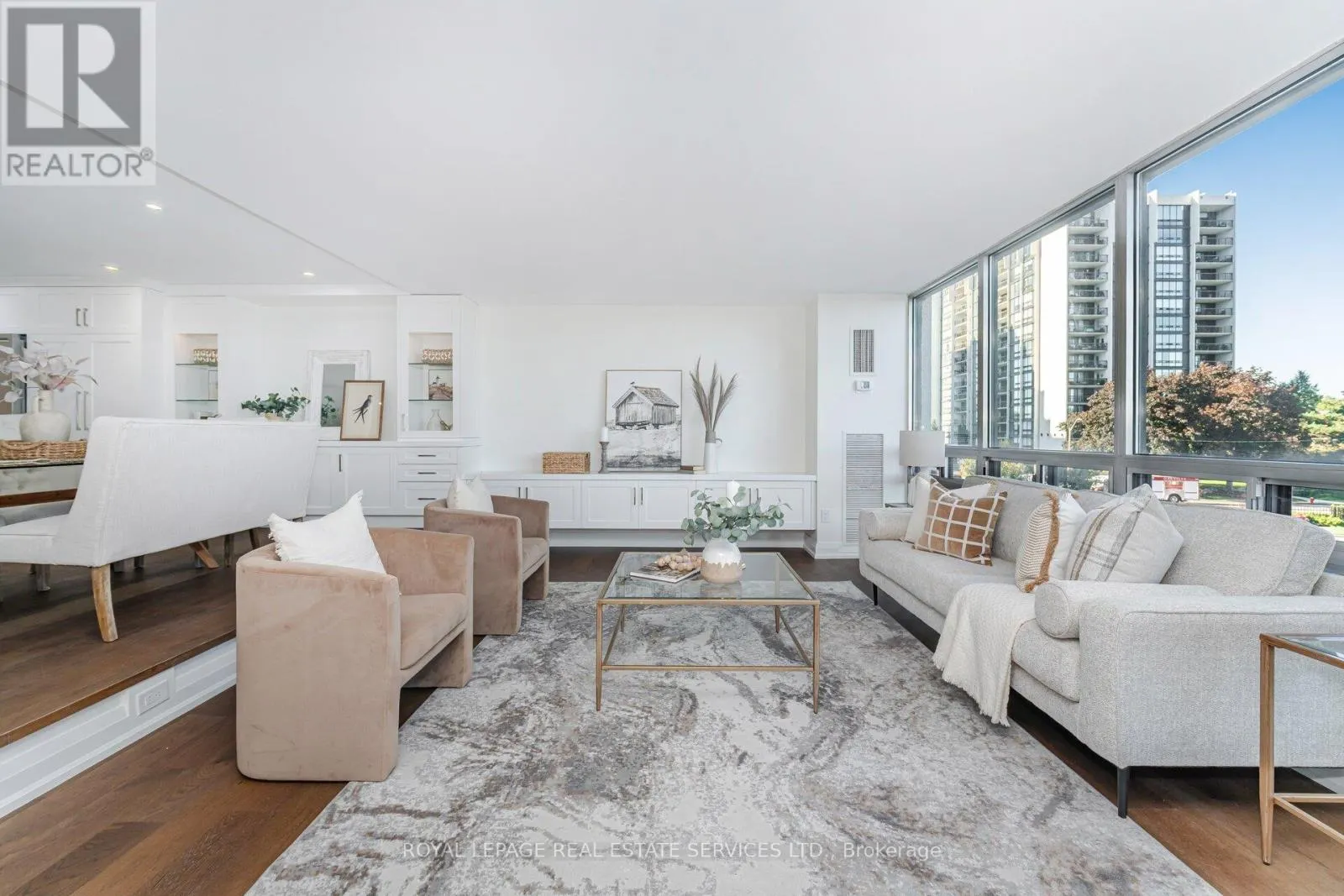 306 - 2180 MARINE DRIVE