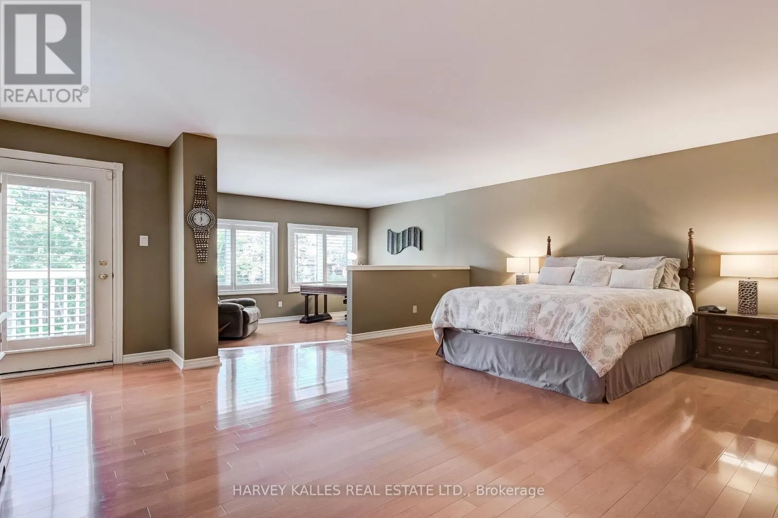 5108 FOREST HILL DRIVE