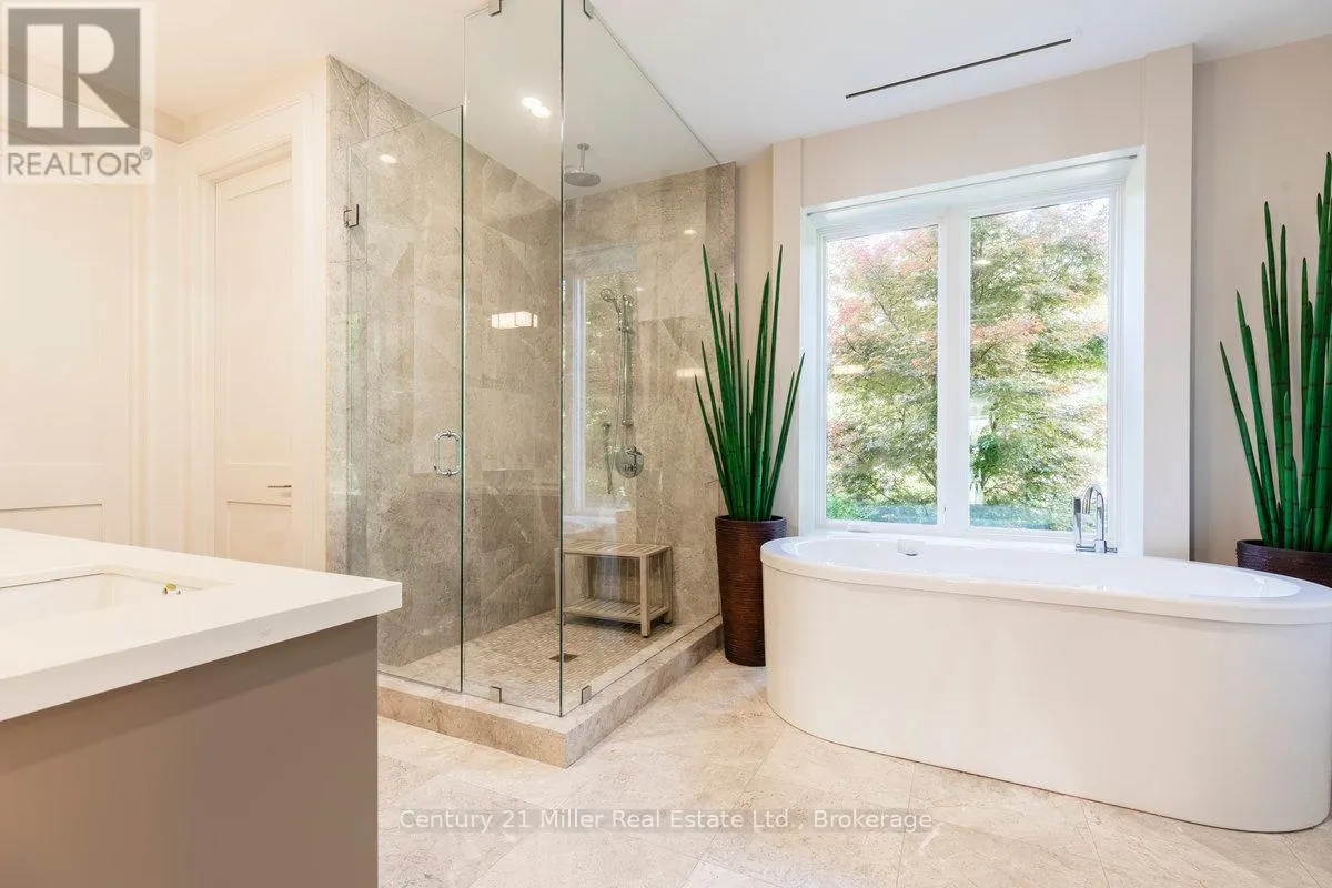 26 - 10 MAPLE GROVE DRIVE, #26