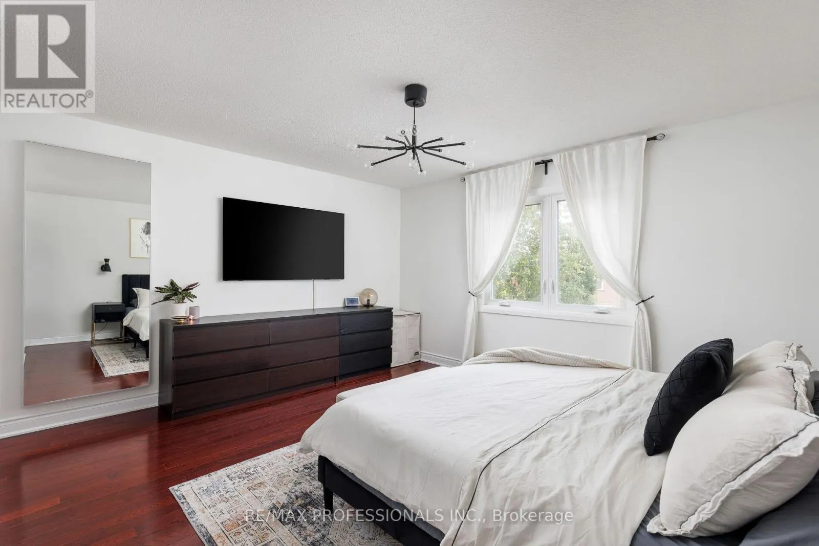 6433 LONGSPUR ROAD