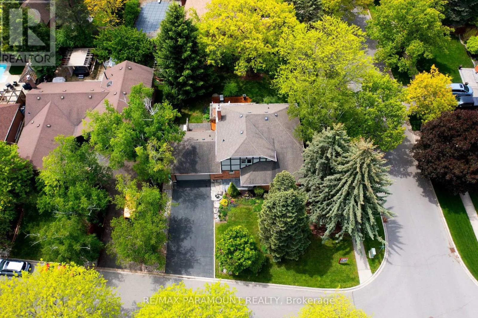 44 CAIRNMORE COURT