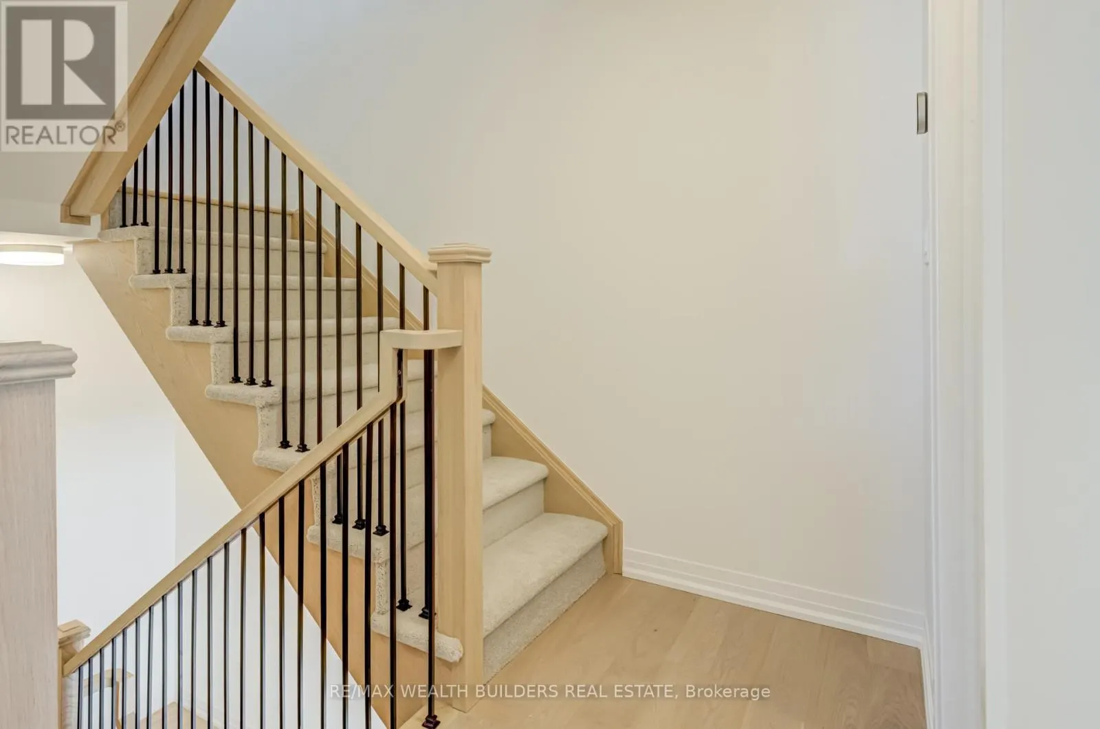 1 KINGS HILL DRIVE