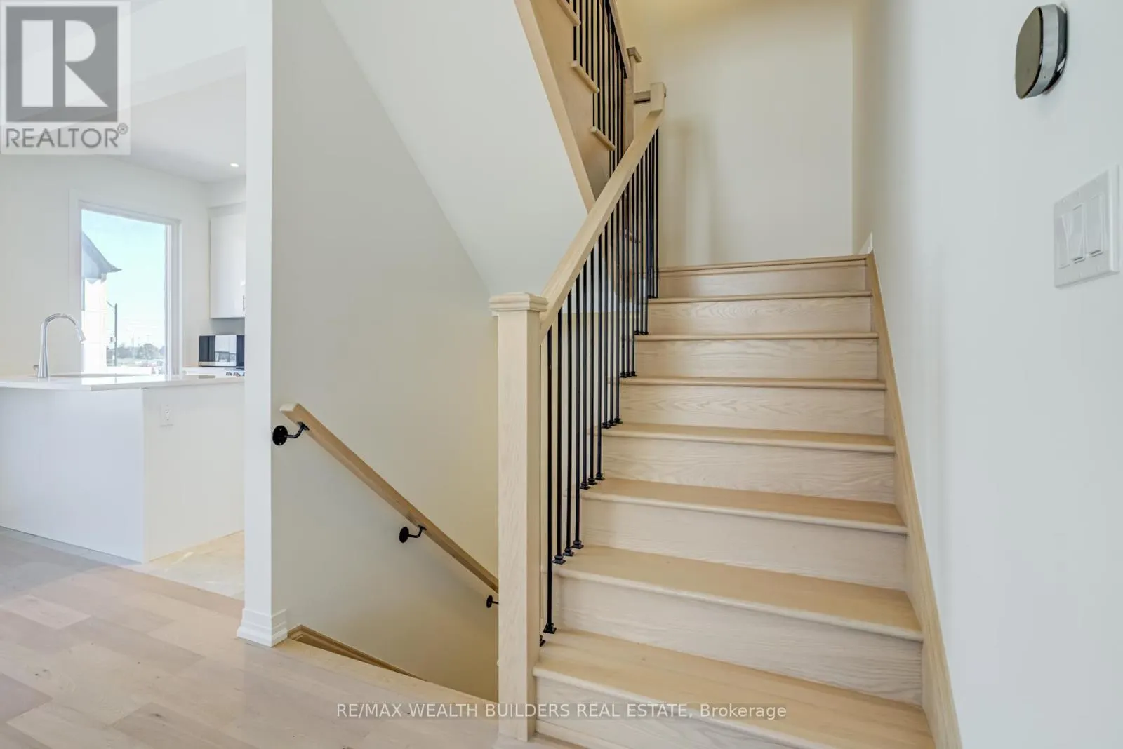 1 KINGS HILL DRIVE