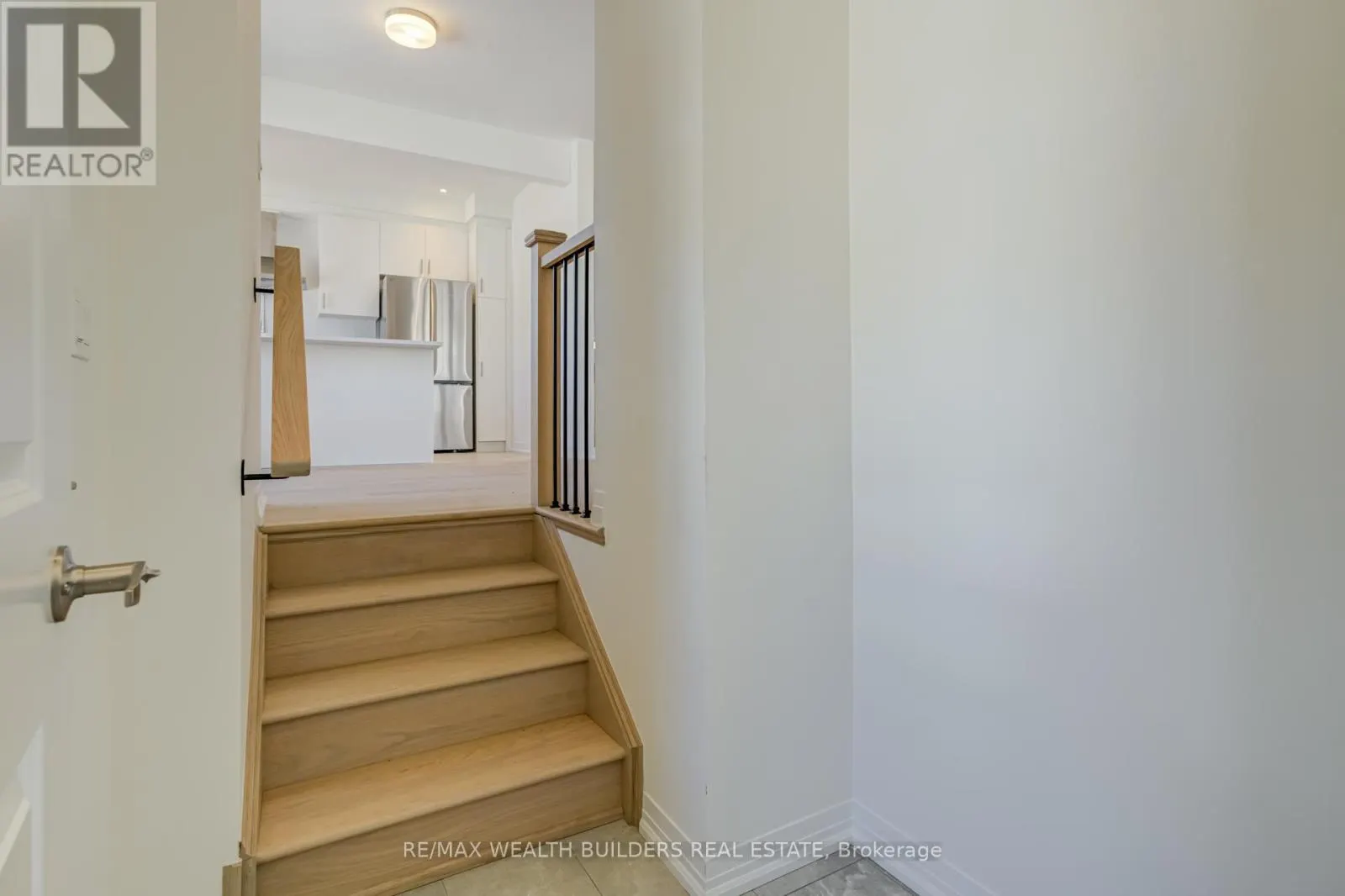1 KINGS HILL DRIVE