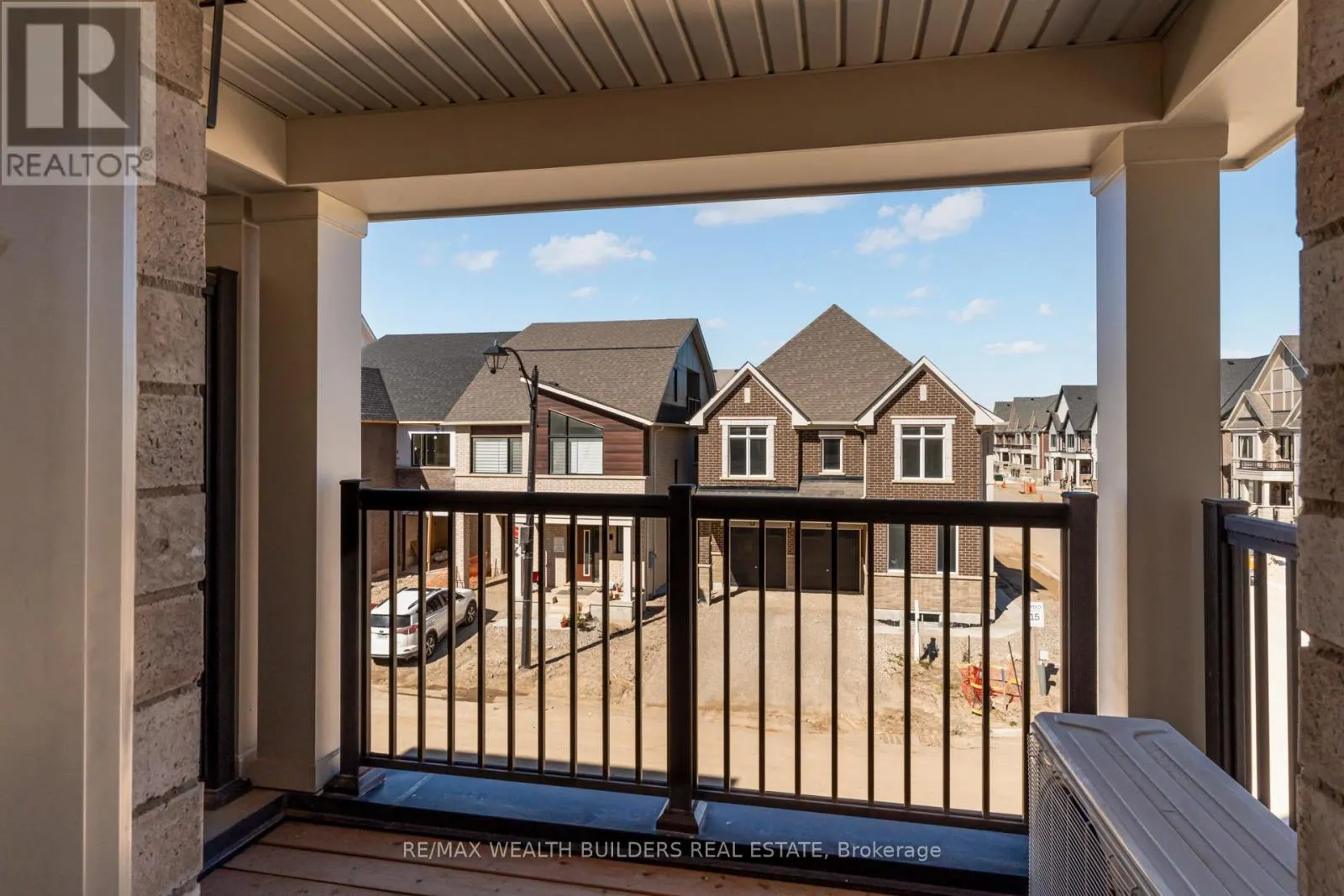 1 KINGS HILL DRIVE