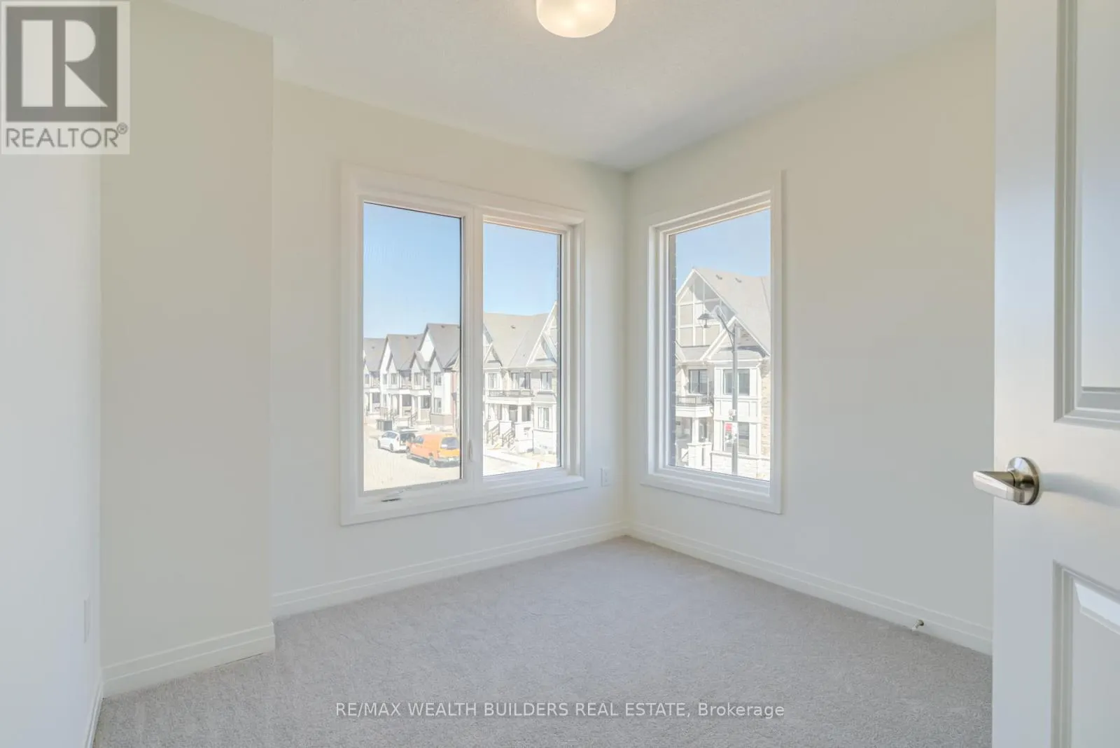 1 KINGS HILL DRIVE