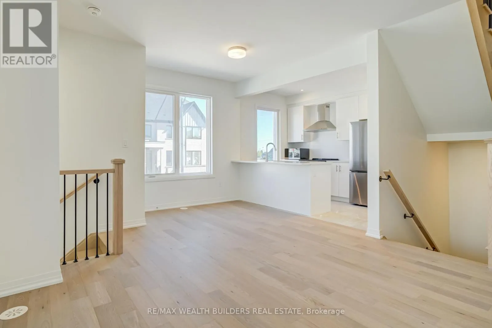 1 KINGS HILL DRIVE