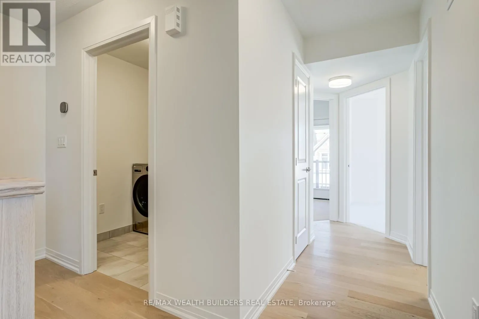 1 KINGS HILL DRIVE