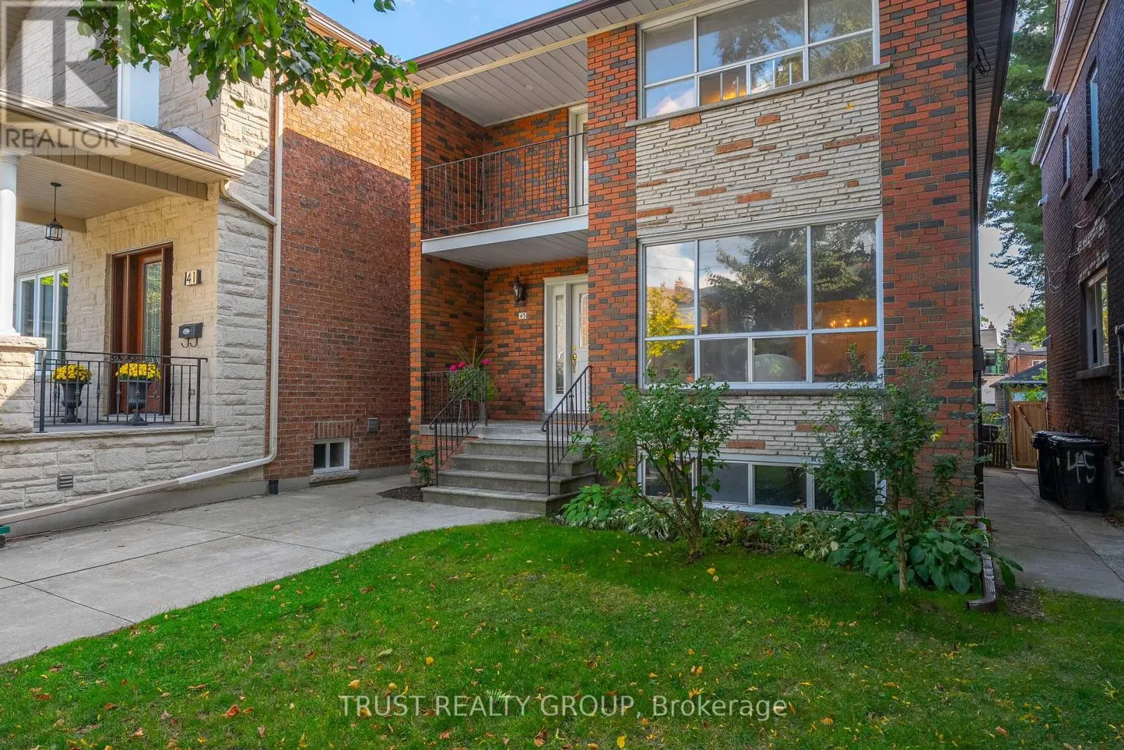 43 WESTMINSTER AVENUE