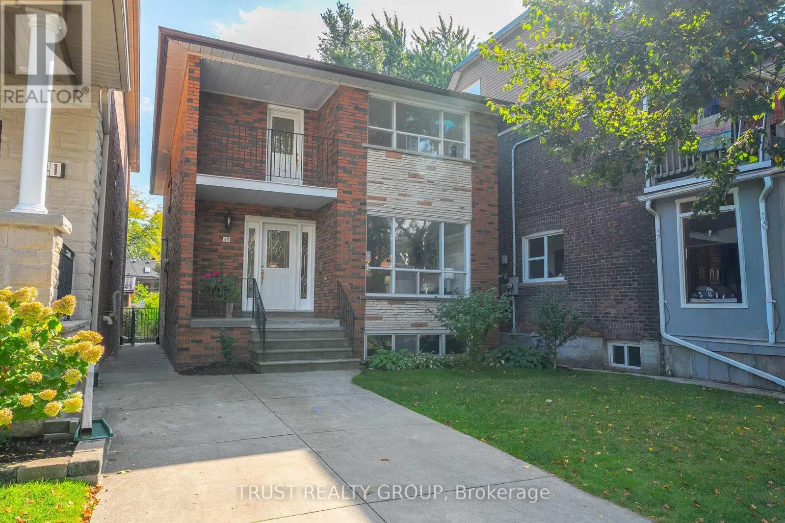 43 WESTMINSTER AVENUE