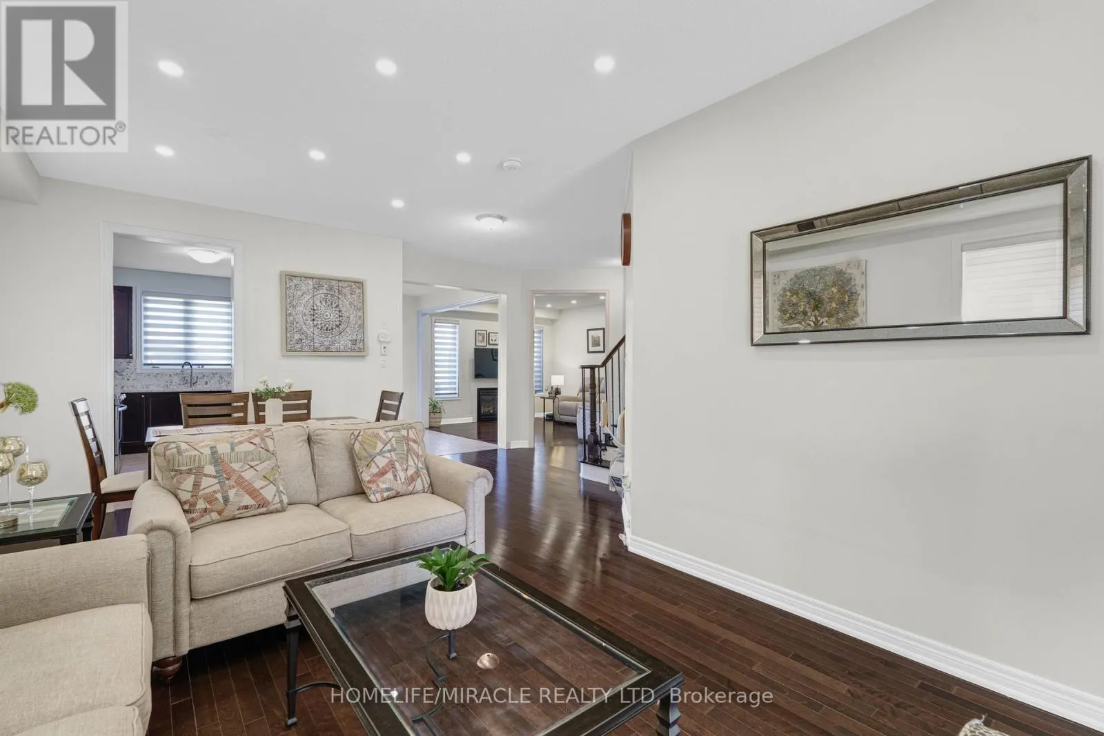 26 FITZGIBSON STREET