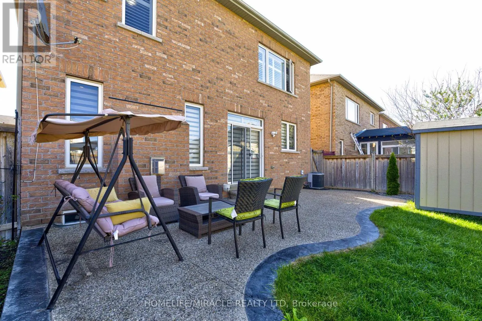 26 FITZGIBSON STREET