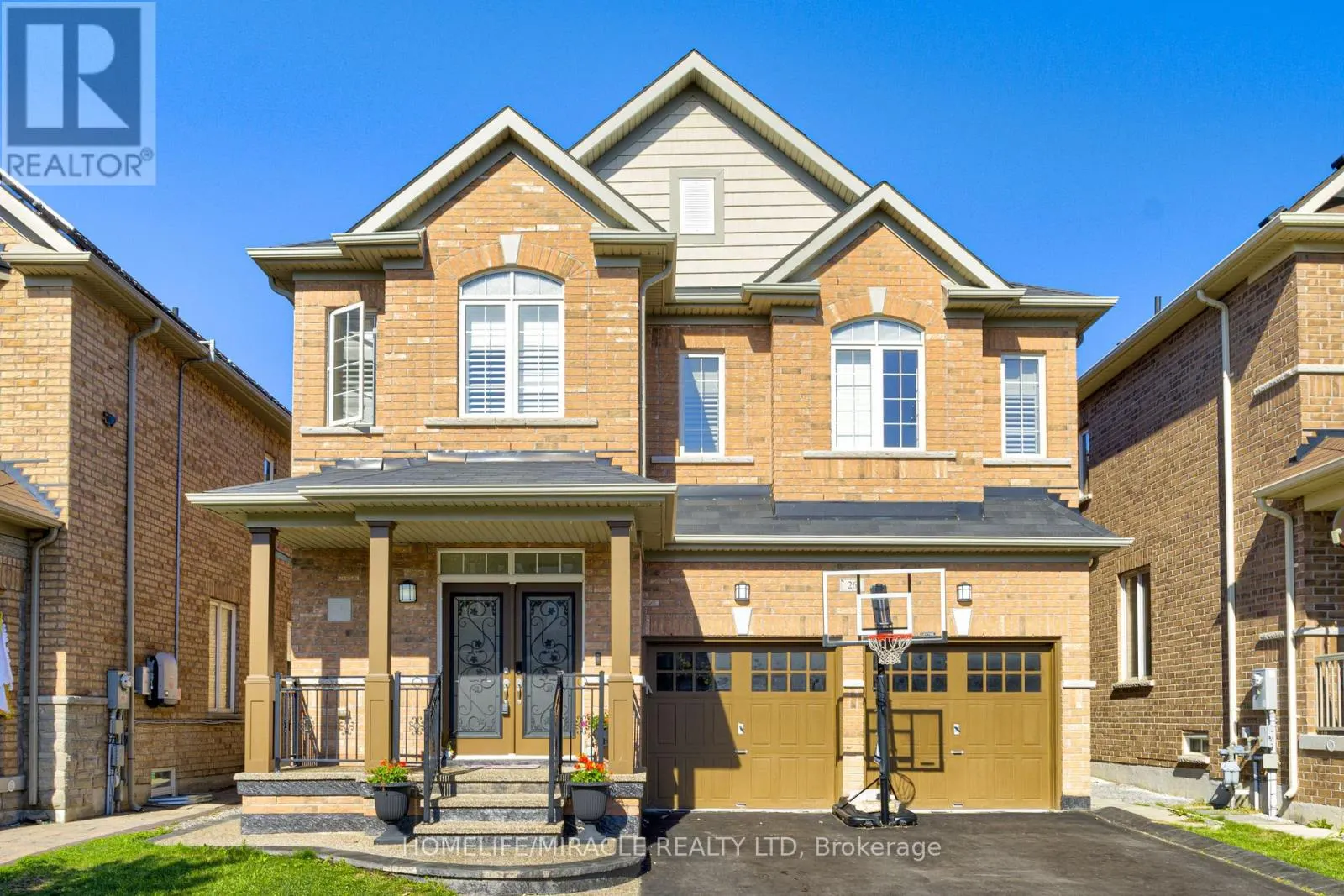26 FITZGIBSON STREET