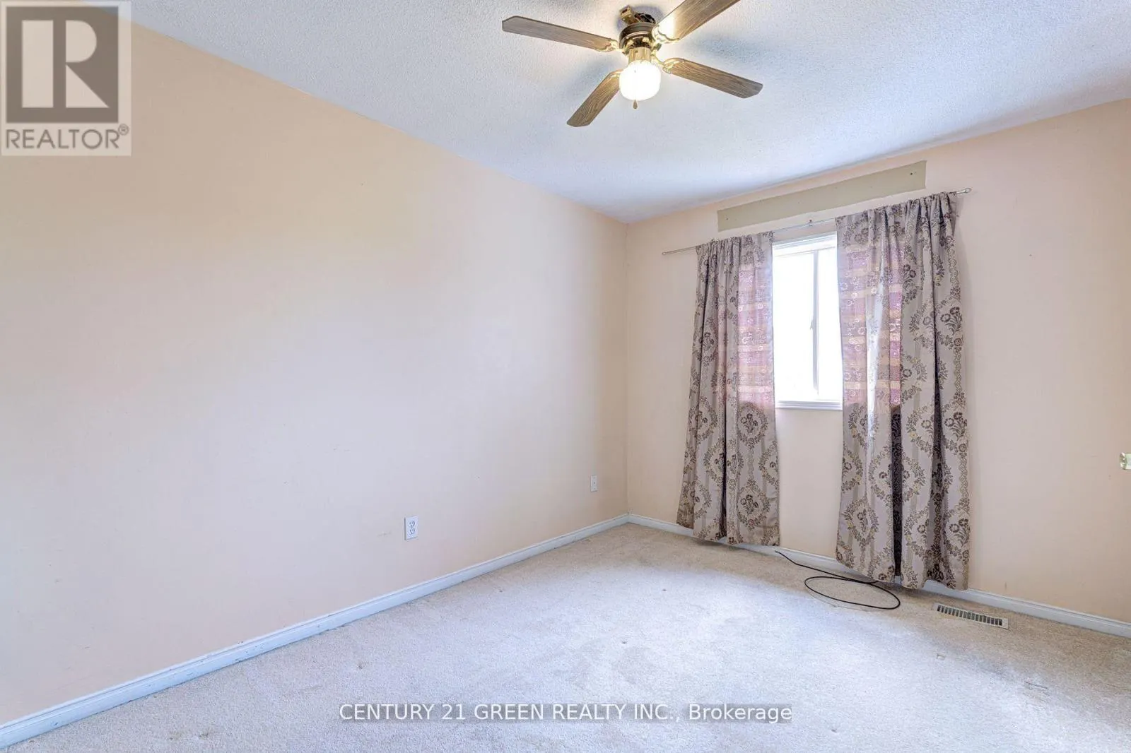3 DESERT SAND DRIVE