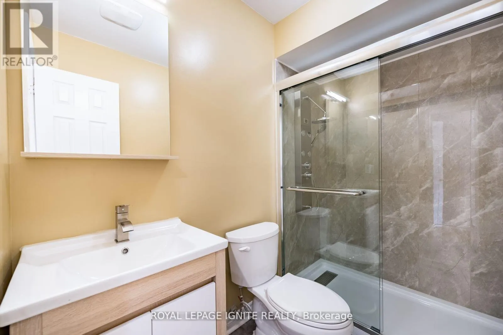 UPPER - 176 WRIGHT AVENUE