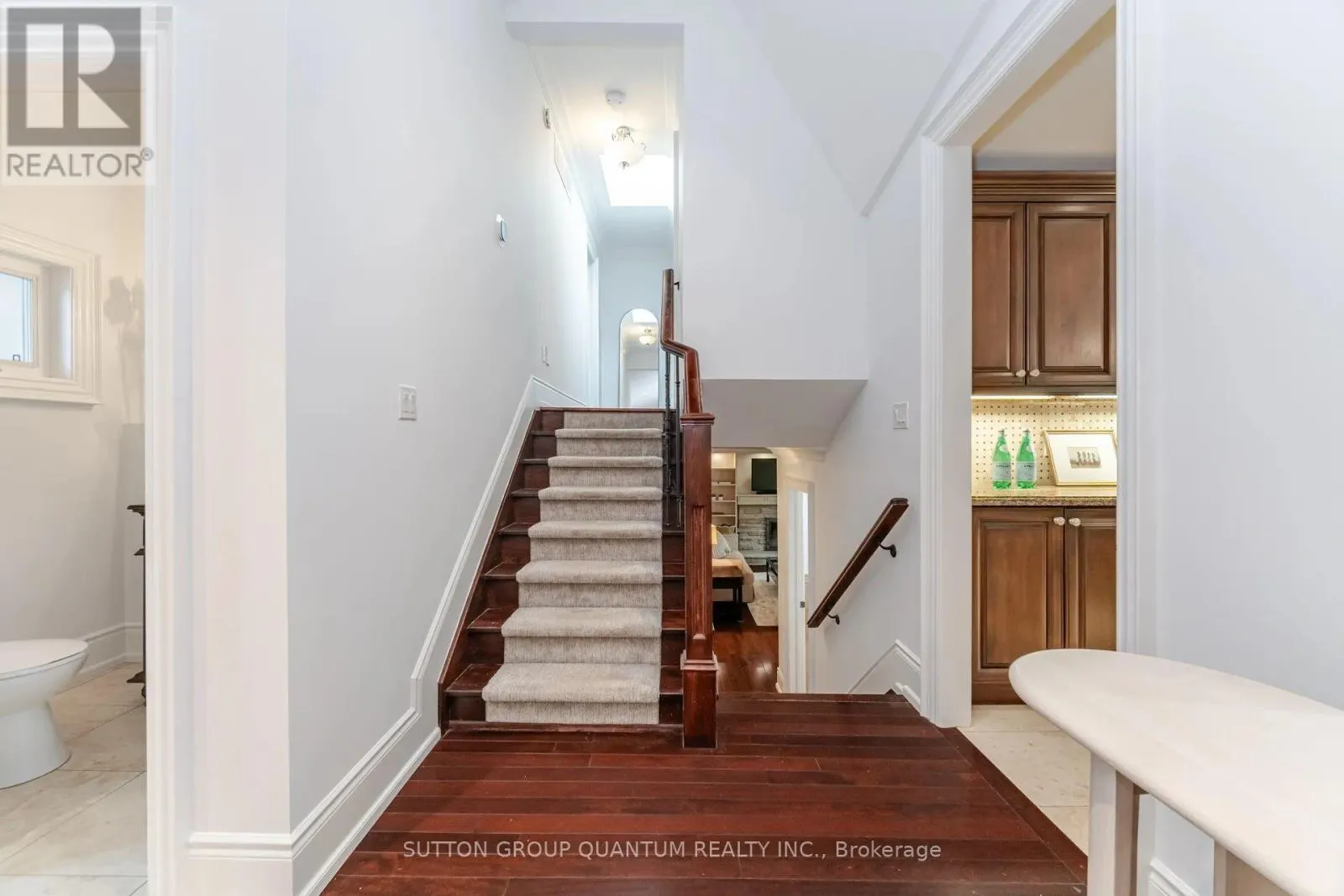 1063 GREENOAKS DRIVE
