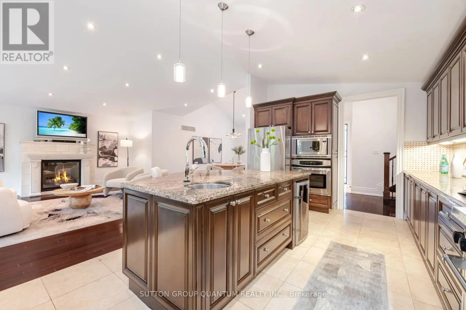 1063 GREENOAKS DRIVE
