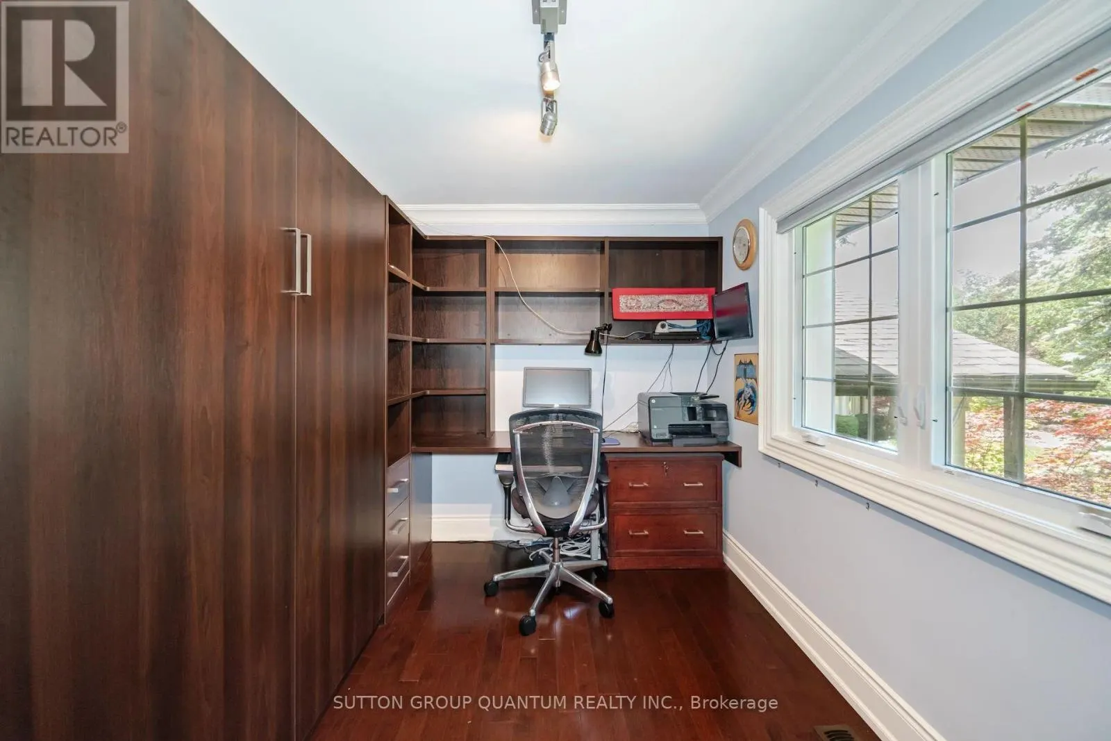 1063 GREENOAKS DRIVE