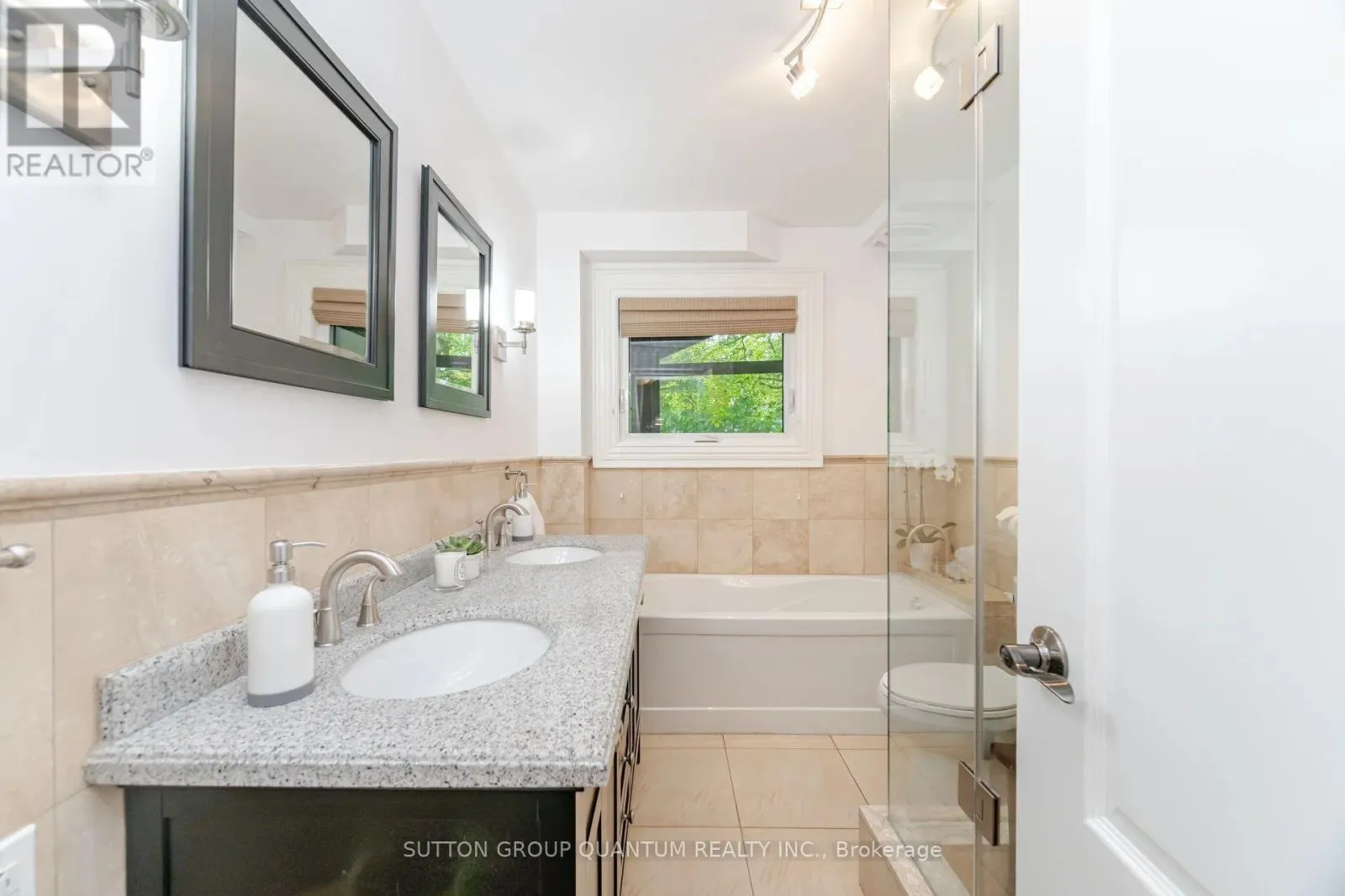 1063 GREENOAKS DRIVE