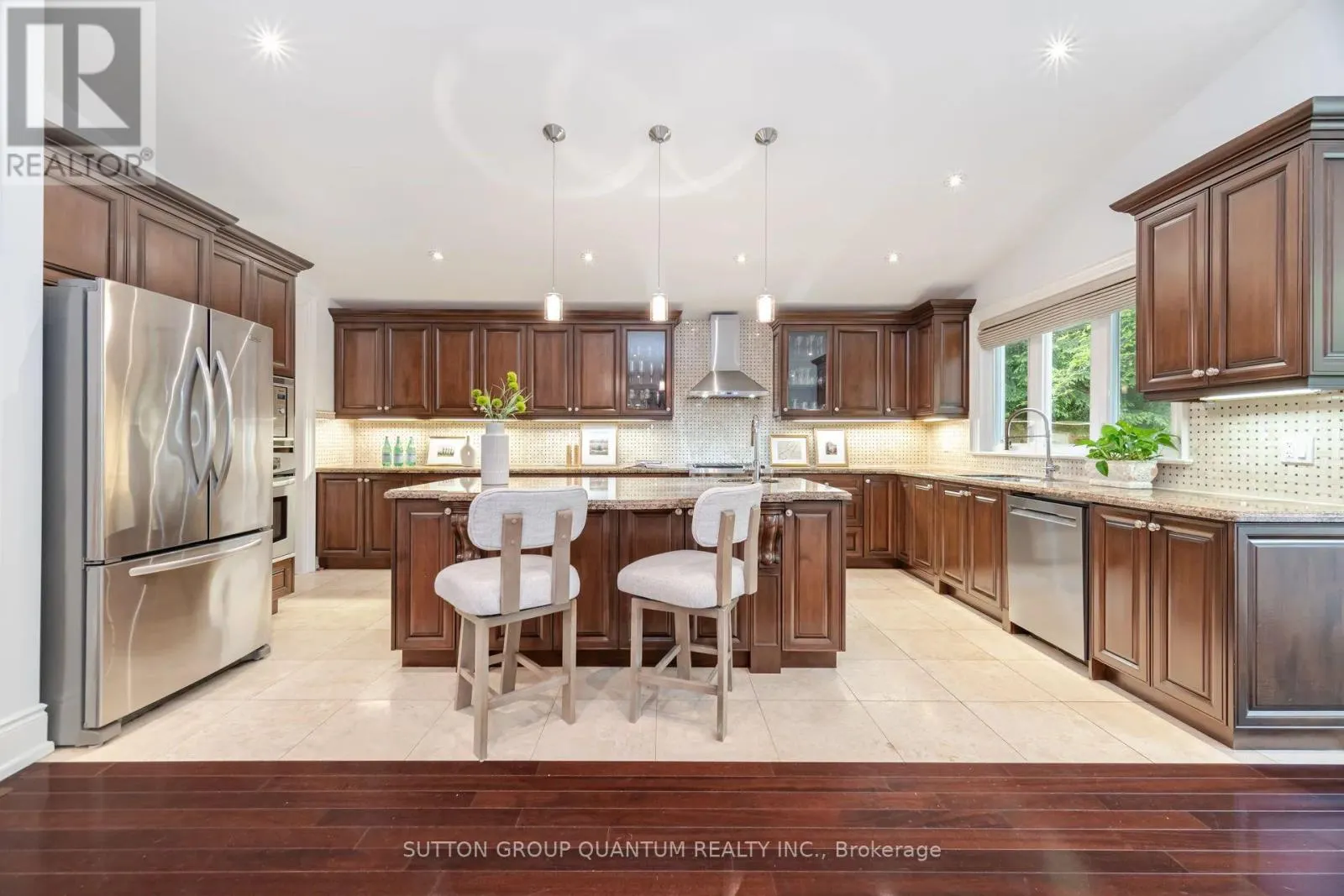 1063 GREENOAKS DRIVE