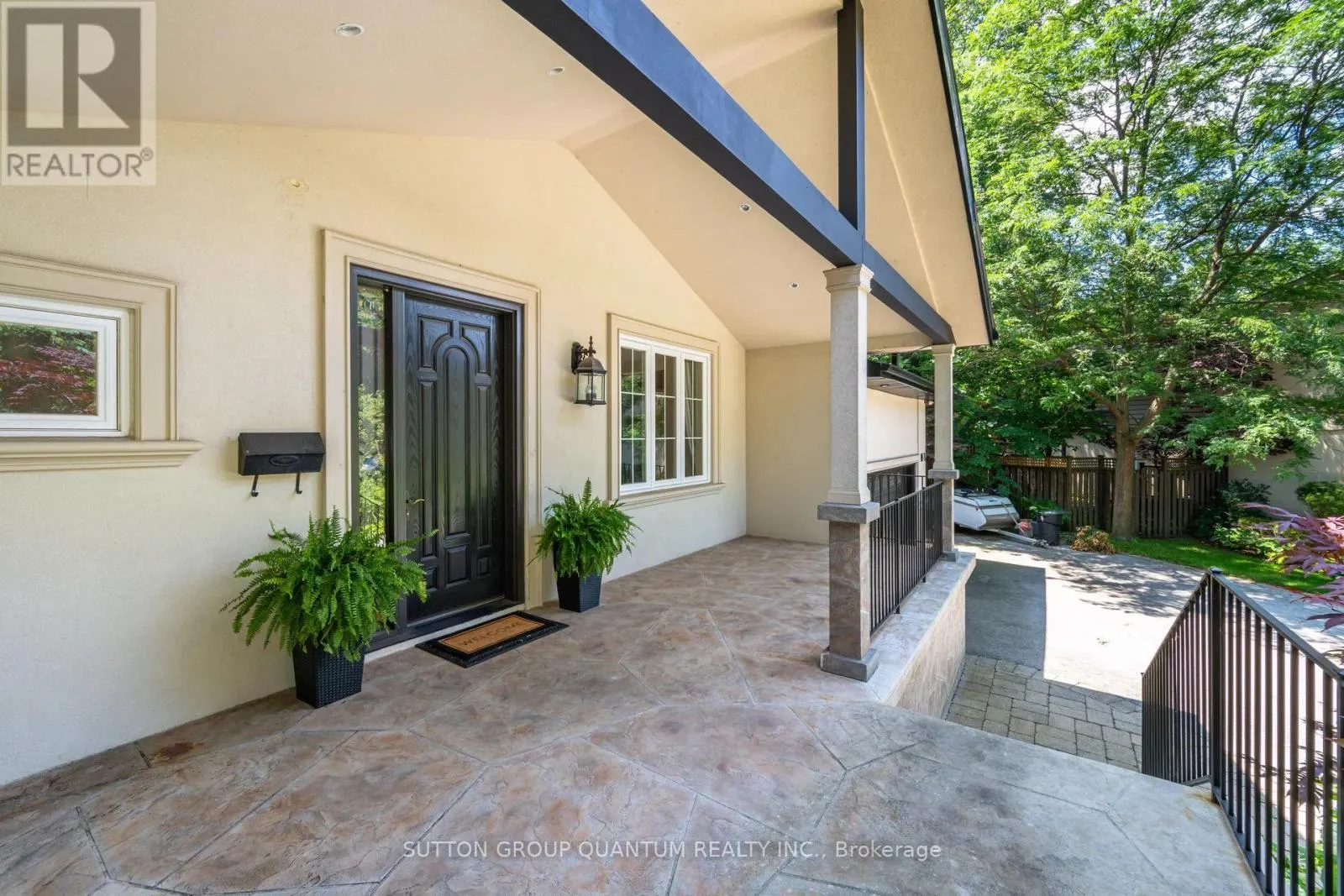 1063 GREENOAKS DRIVE