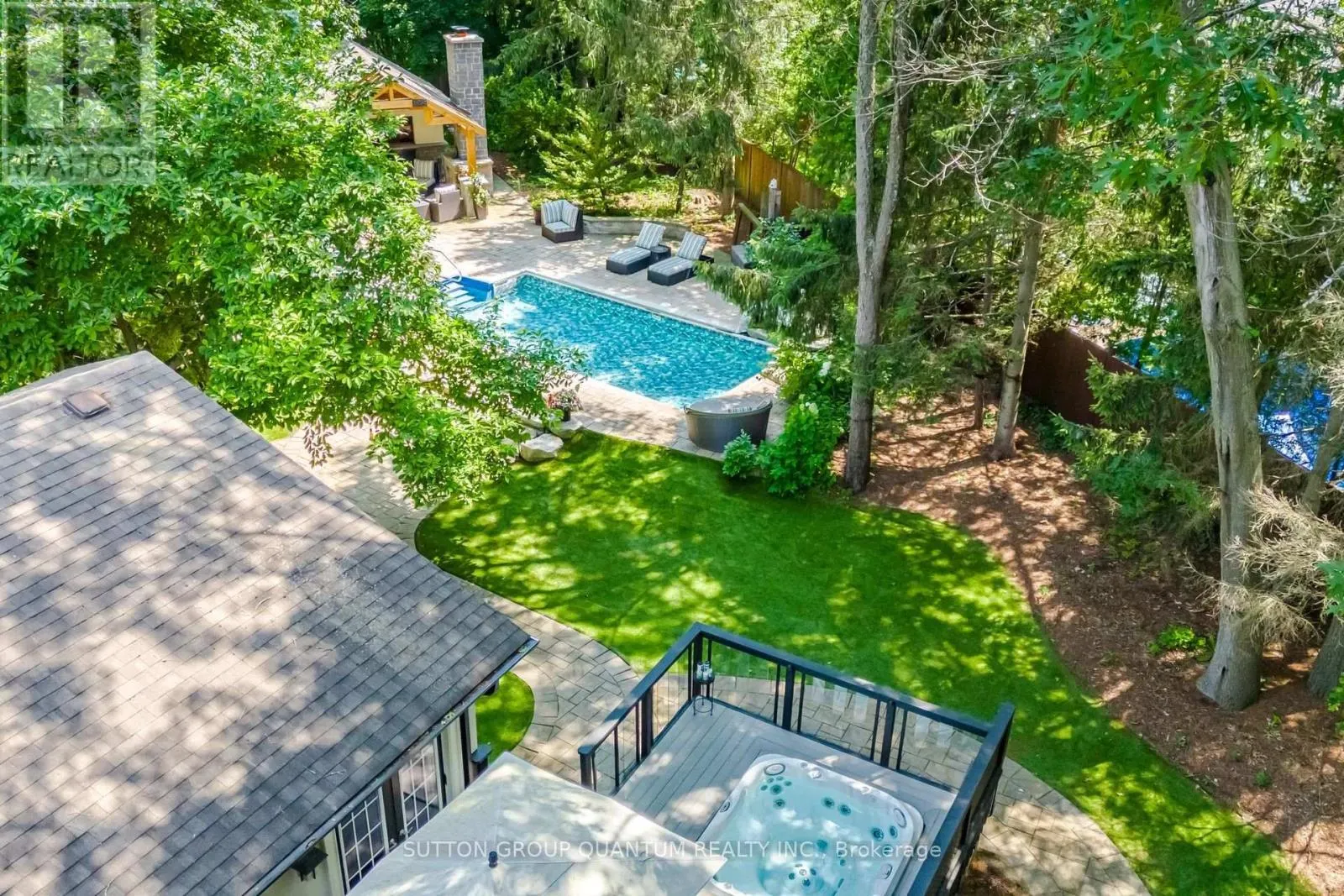 1063 GREENOAKS DRIVE