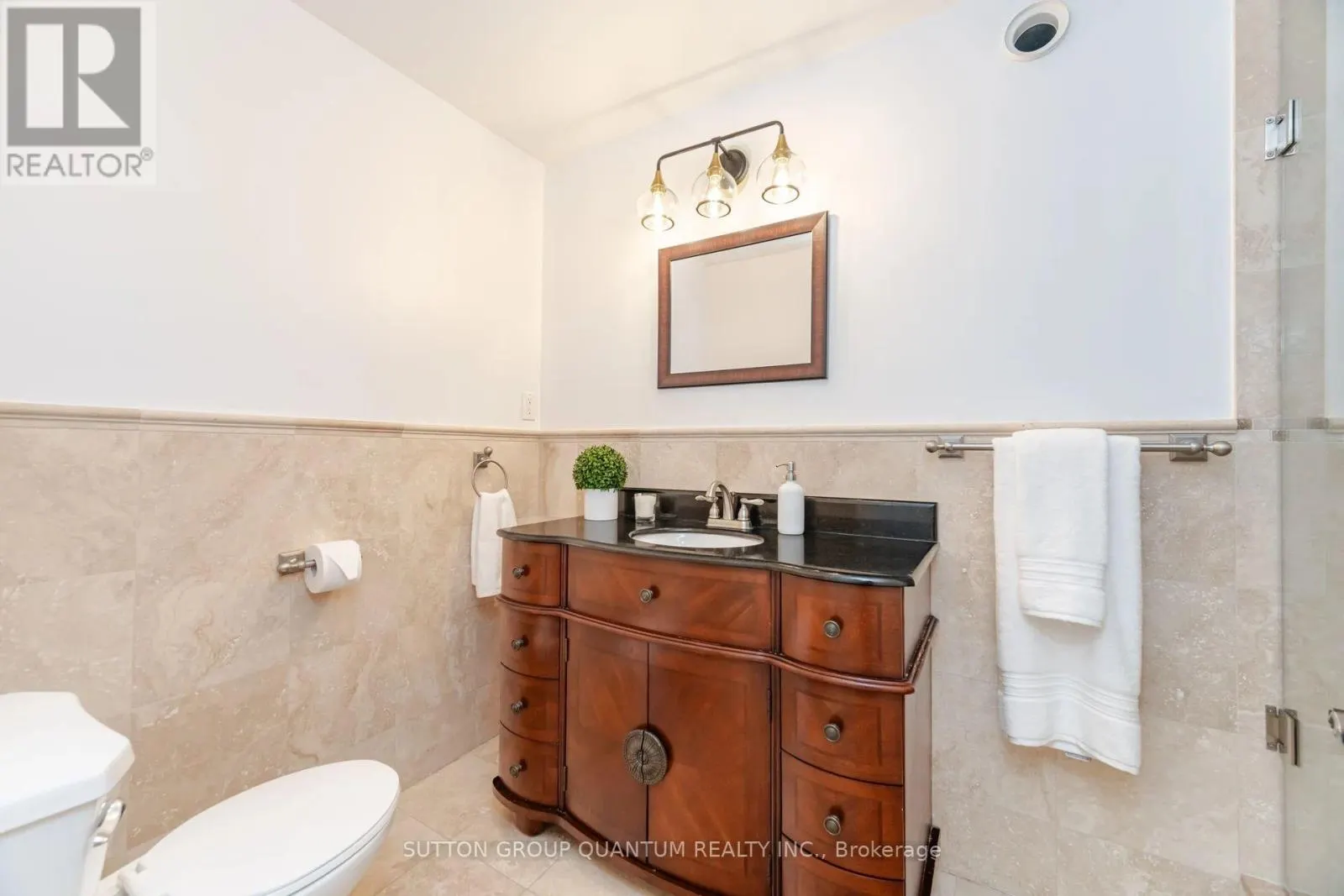 1063 GREENOAKS DRIVE
