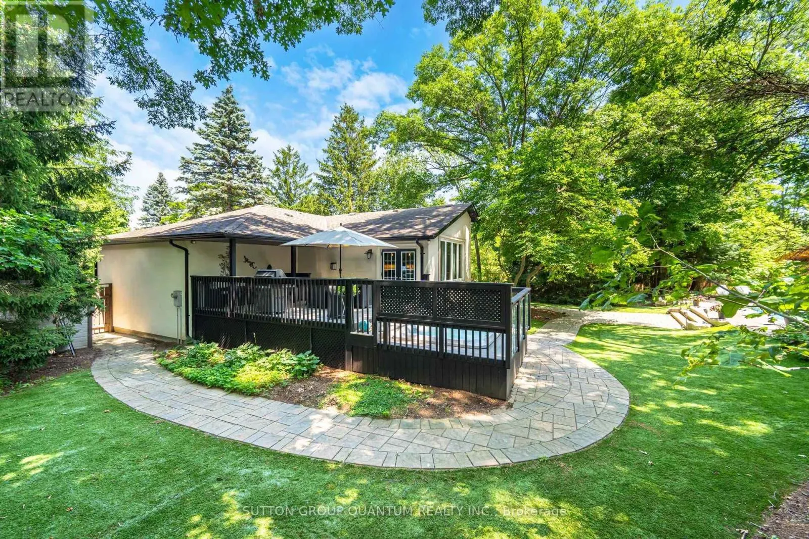 1063 GREENOAKS DRIVE