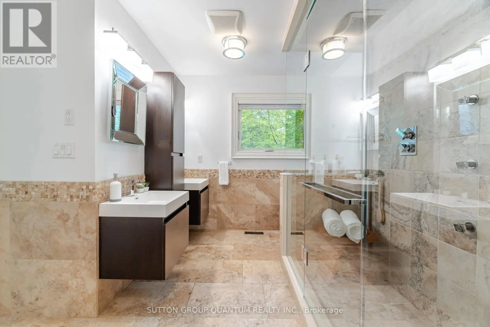 1063 GREENOAKS DRIVE