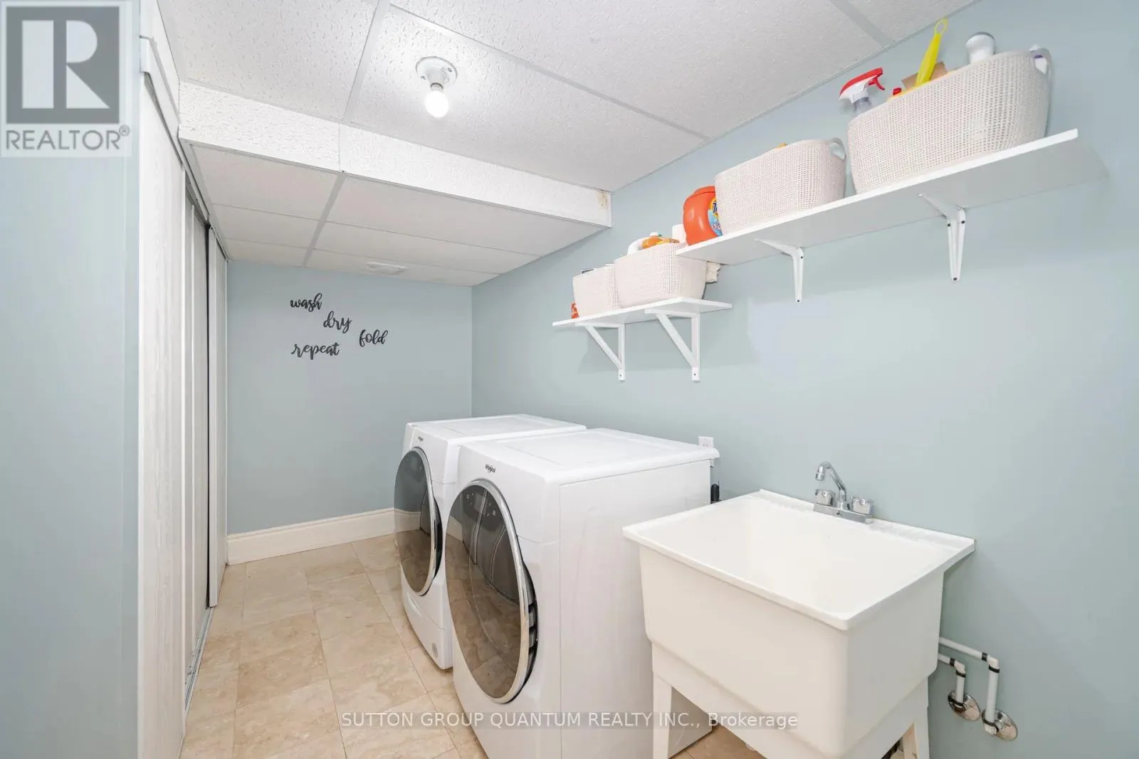 1063 GREENOAKS DRIVE