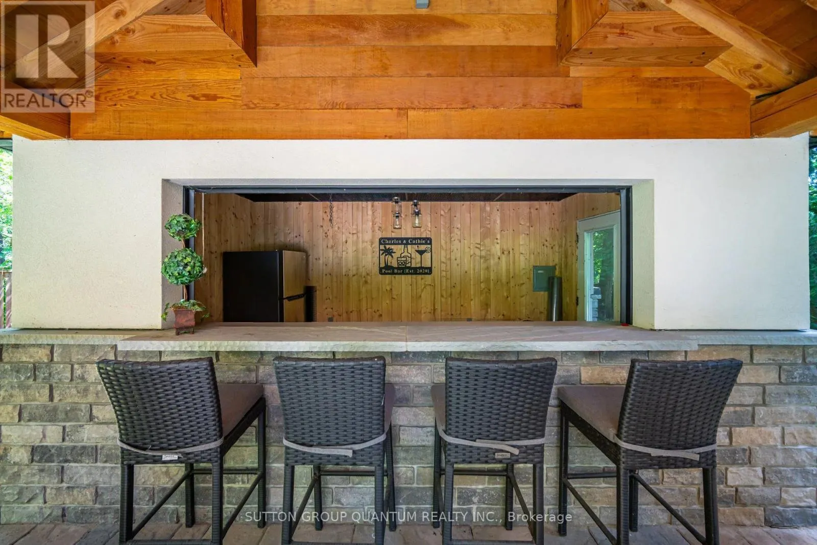 1063 GREENOAKS DRIVE