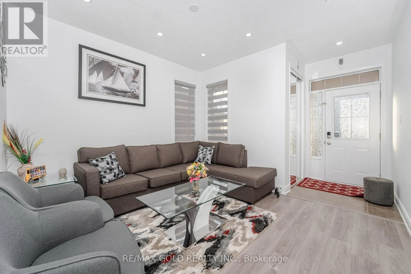 152 VANHORNE CLOSE