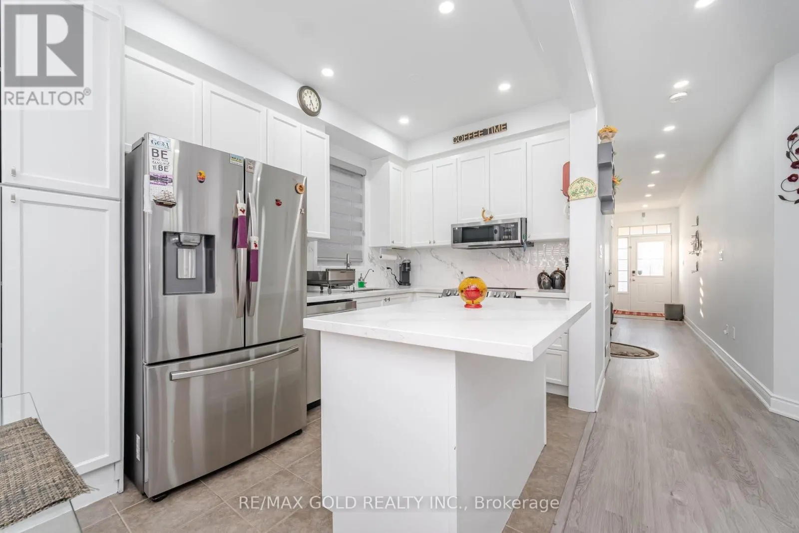 152 VANHORNE CLOSE