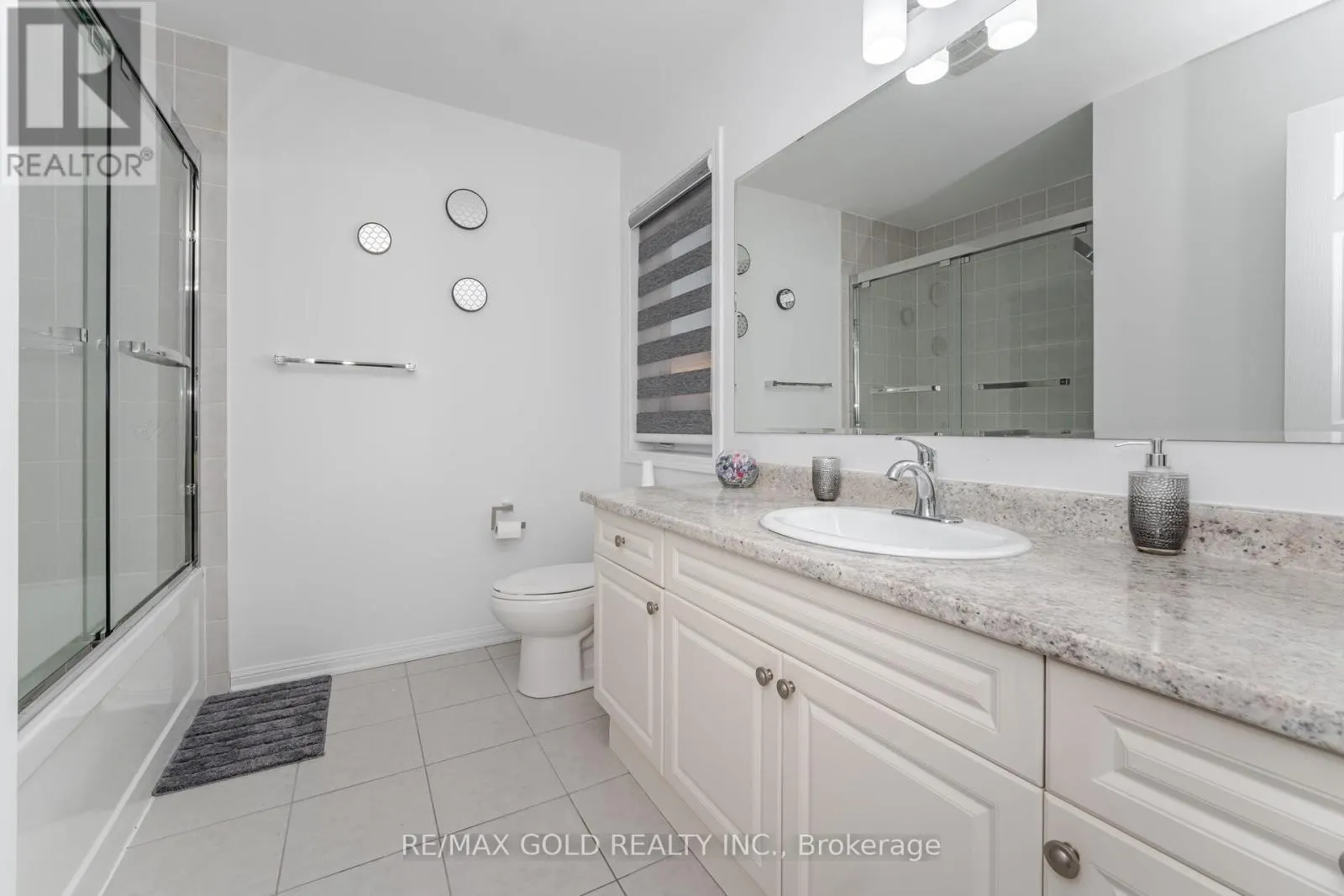 152 VANHORNE CLOSE