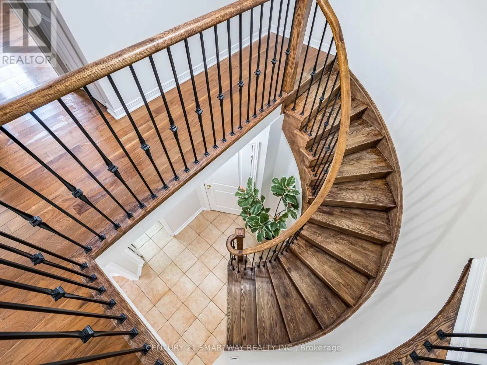 124 PORCHLIGHT ROAD