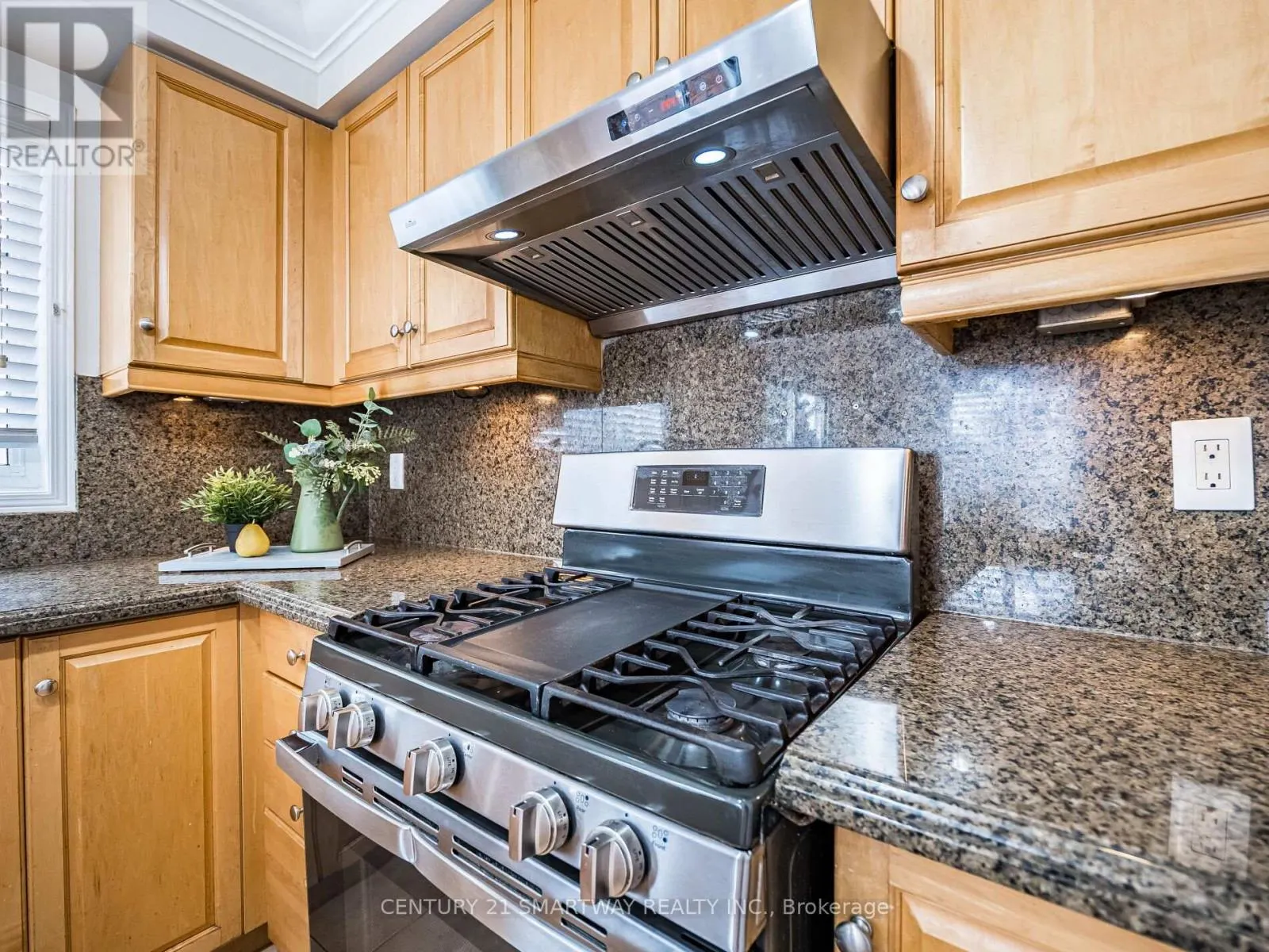 124 PORCHLIGHT ROAD