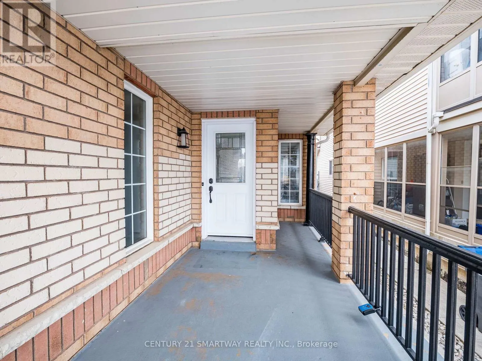 124 PORCHLIGHT ROAD