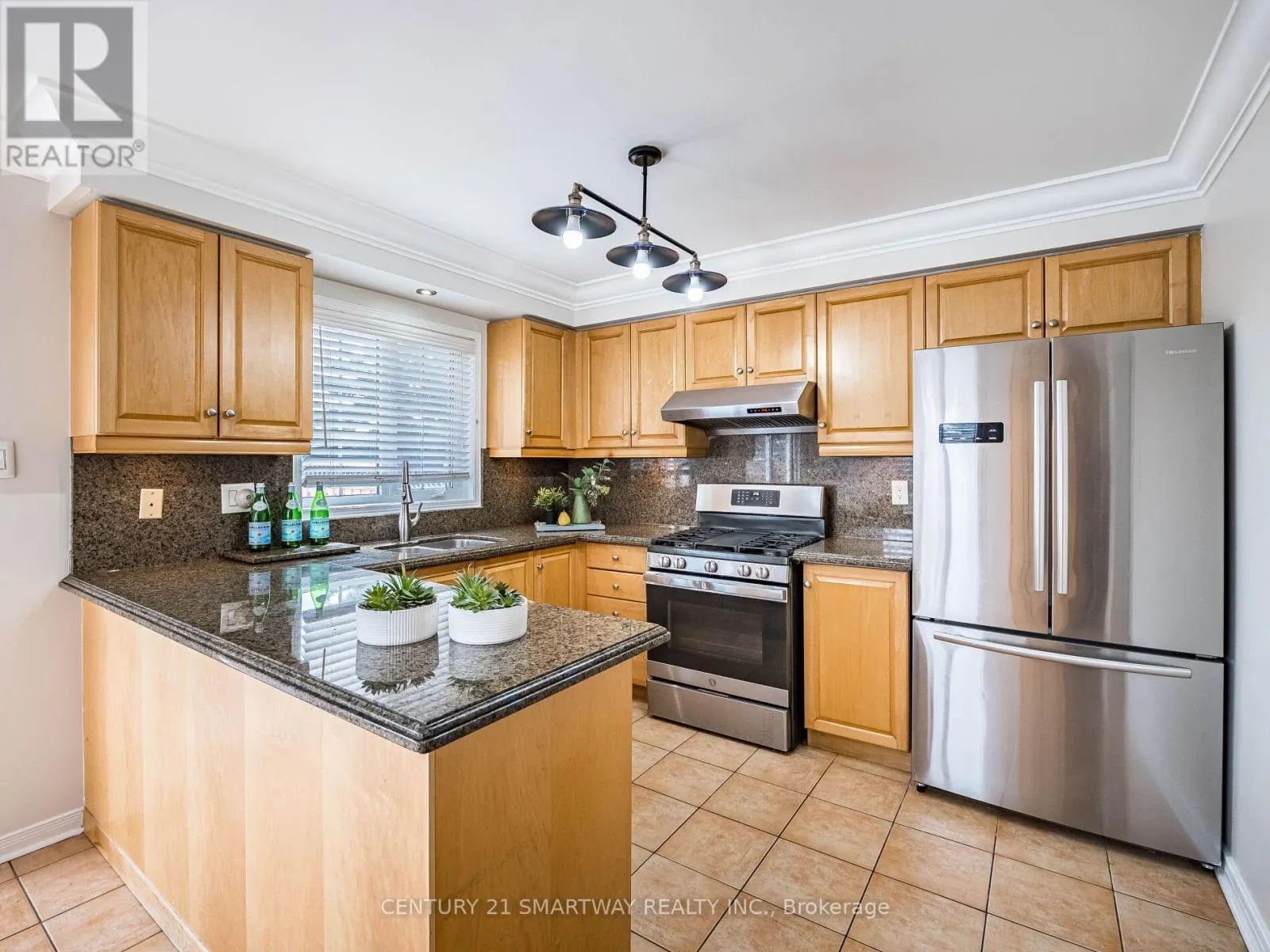 124 PORCHLIGHT ROAD