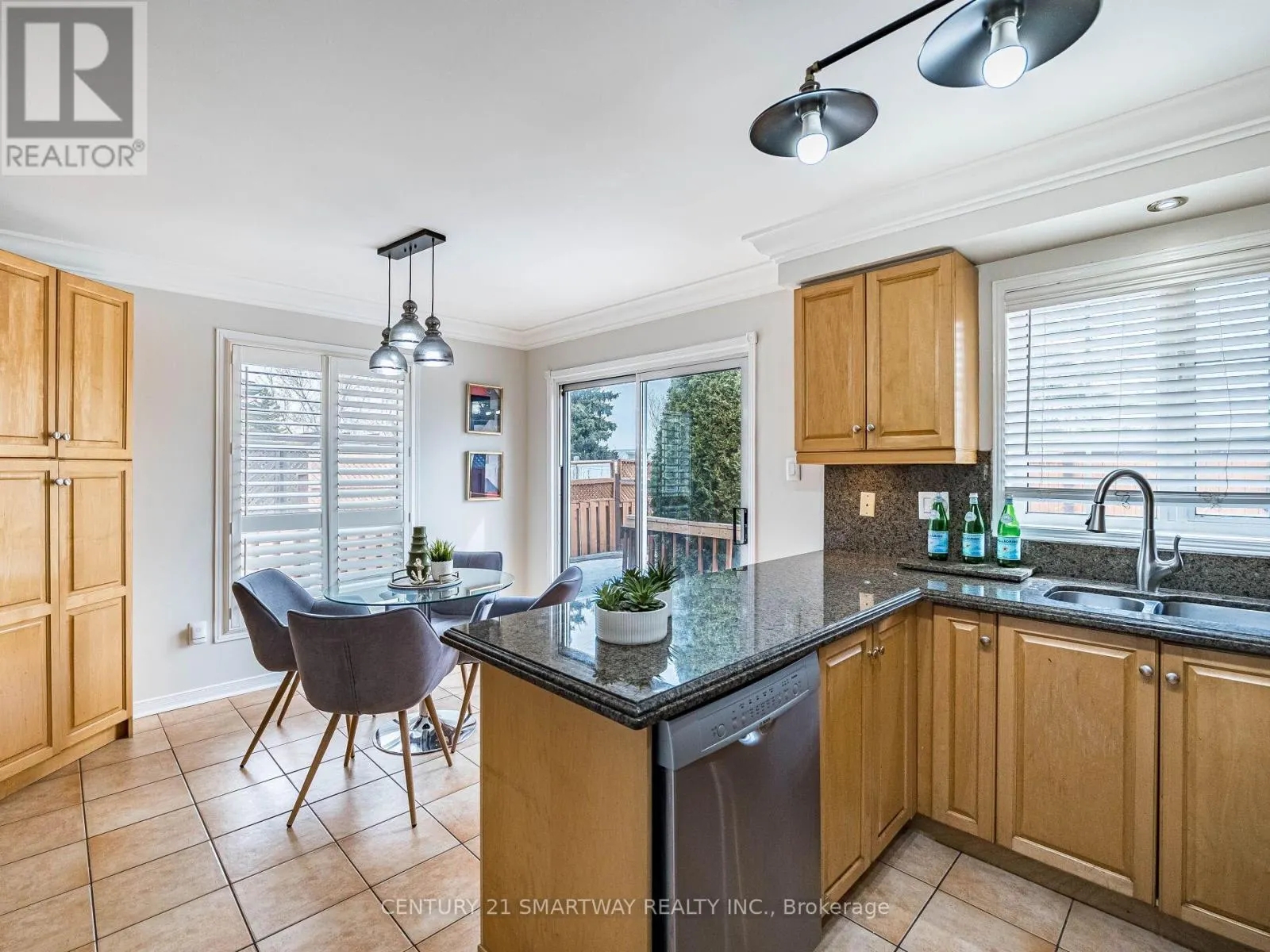 124 PORCHLIGHT ROAD