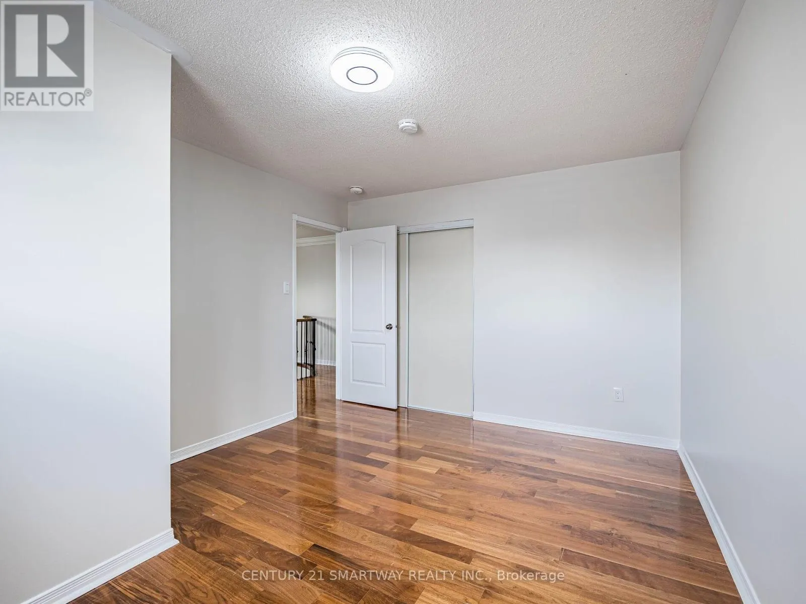 124 PORCHLIGHT ROAD