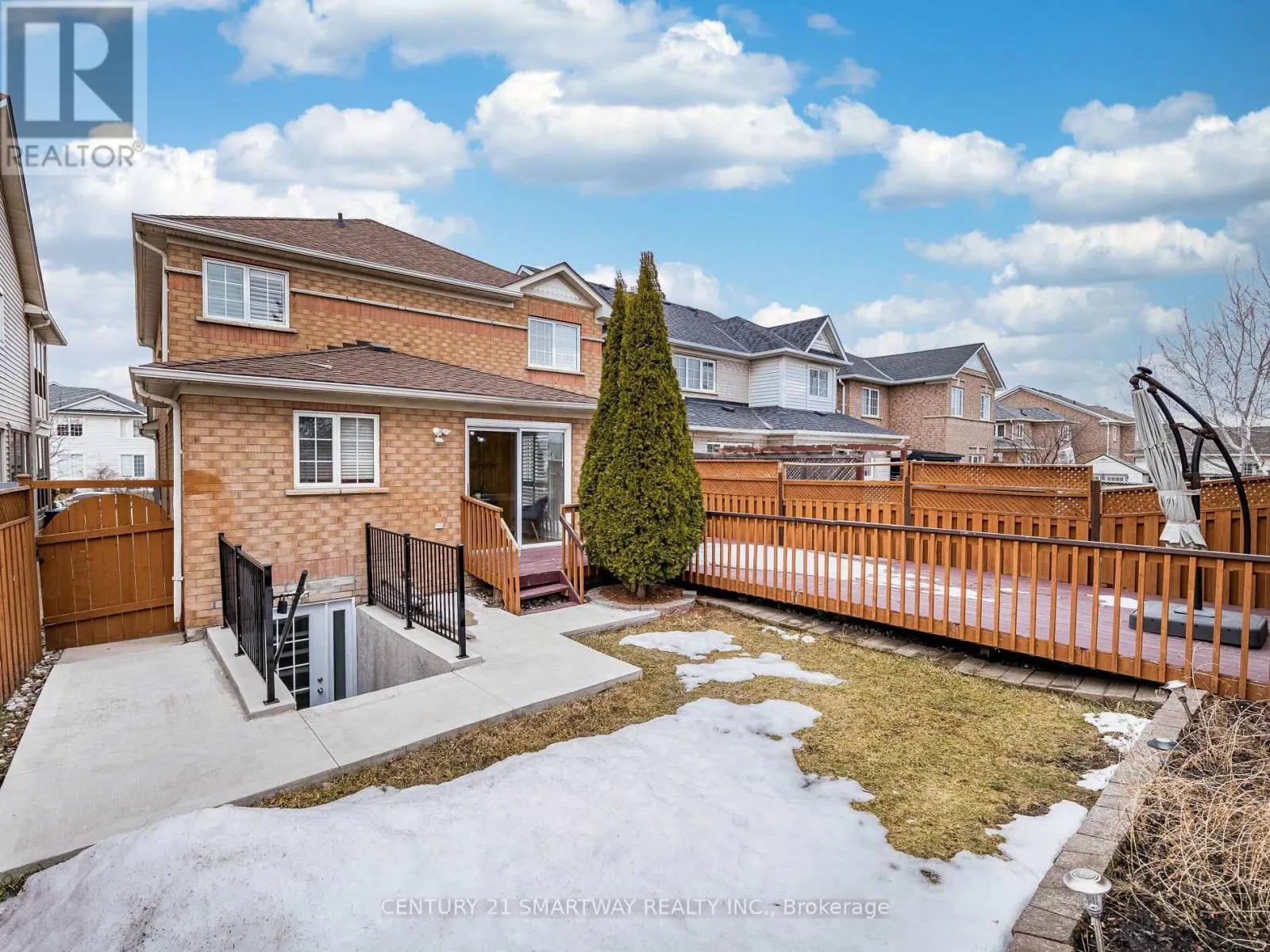 124 PORCHLIGHT ROAD
