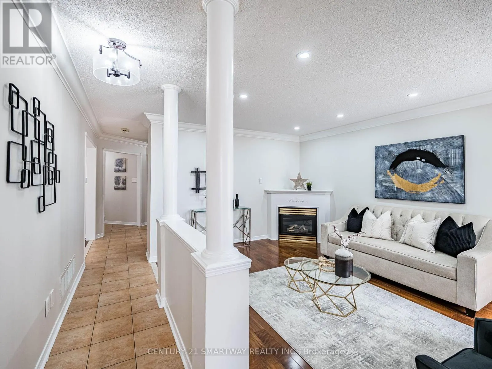 124 PORCHLIGHT ROAD