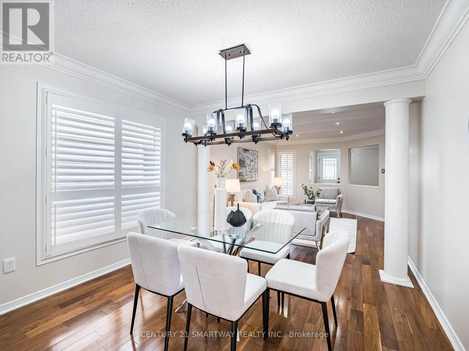 124 PORCHLIGHT ROAD
