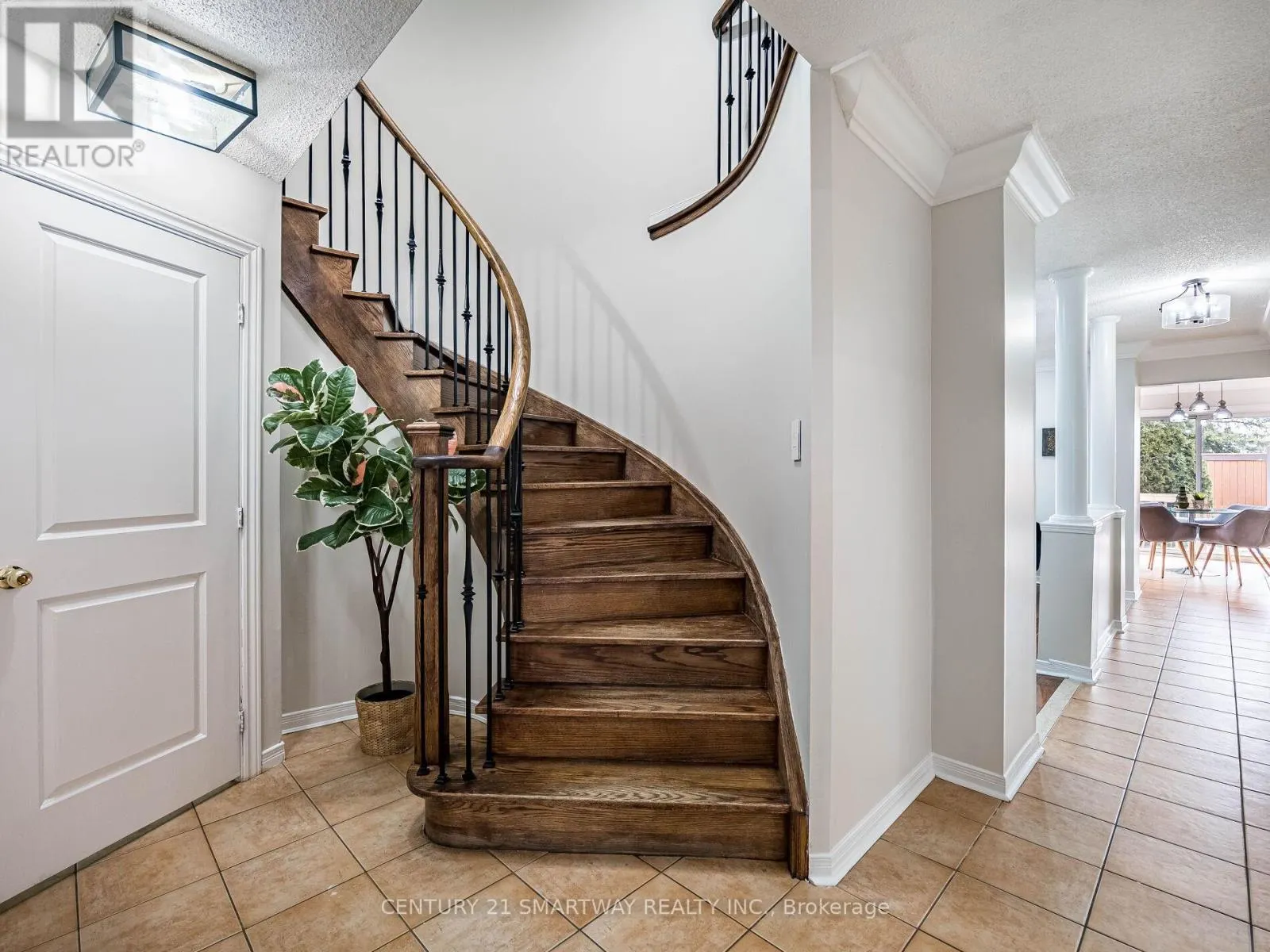 124 PORCHLIGHT ROAD