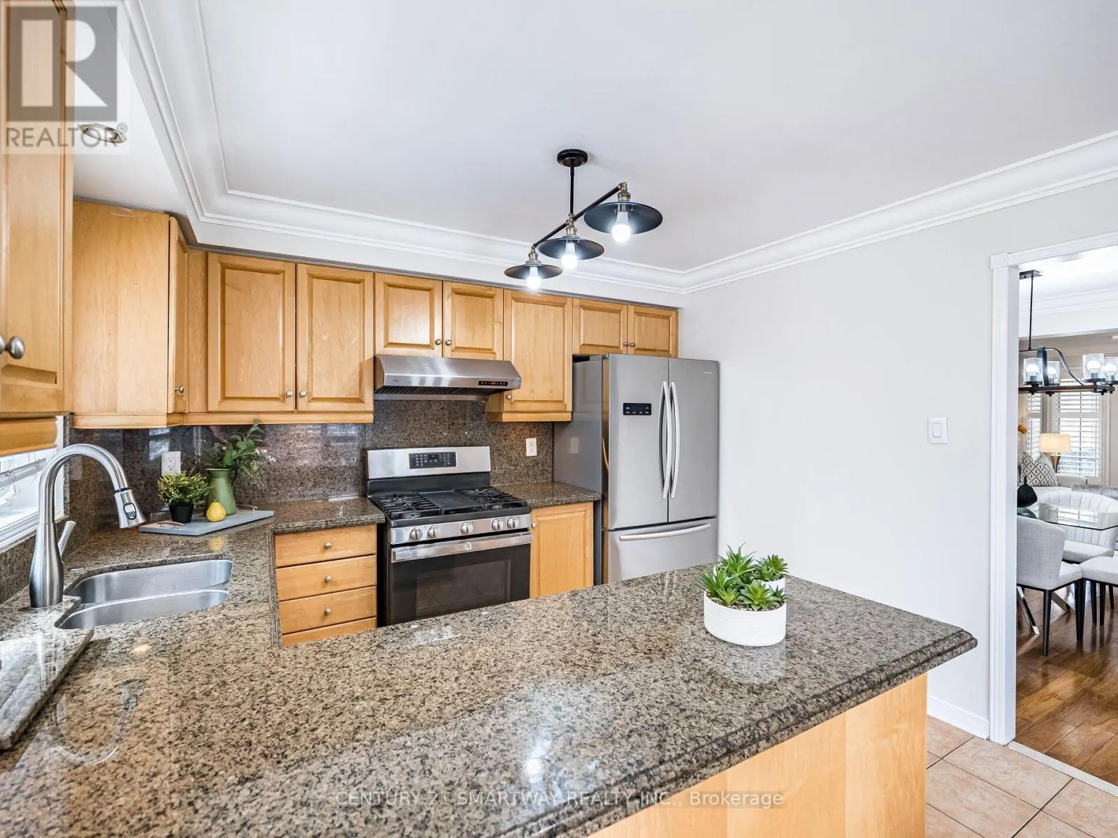 124 PORCHLIGHT ROAD