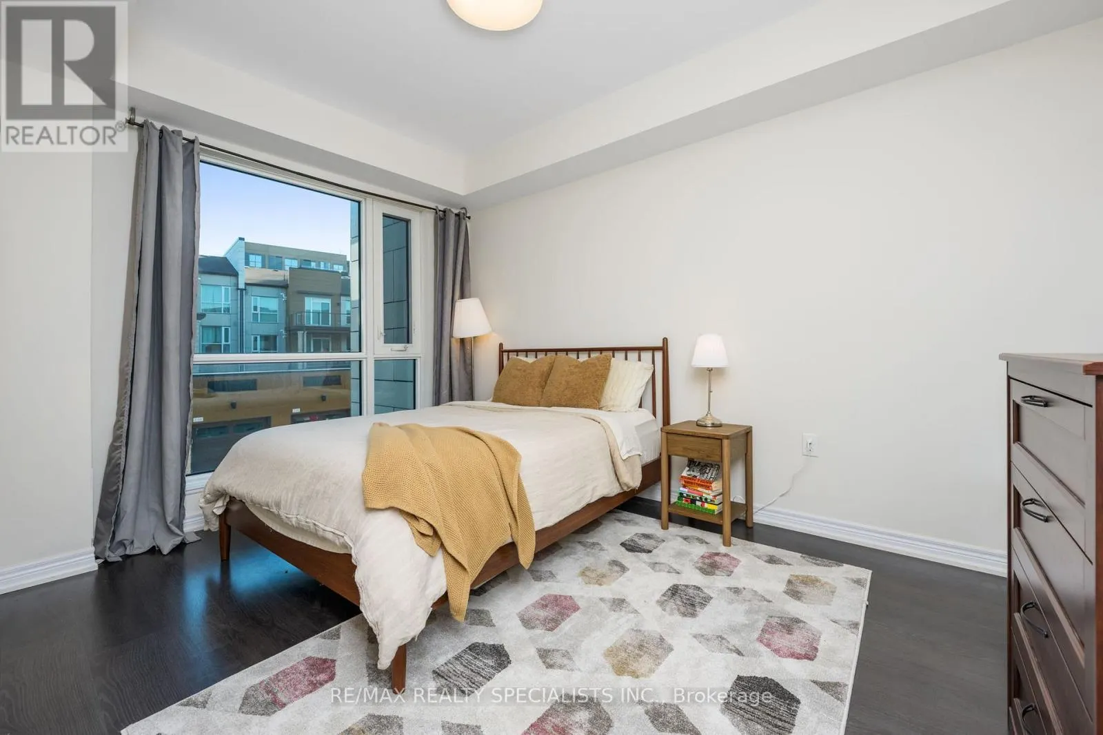 2375 BRONTE ROAD