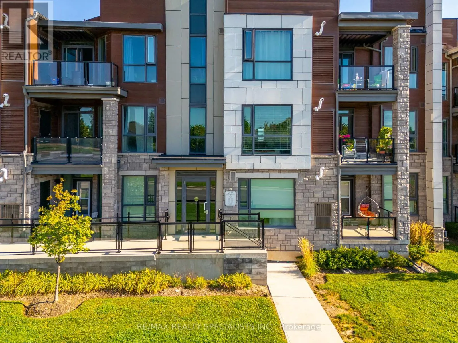 2375 BRONTE ROAD