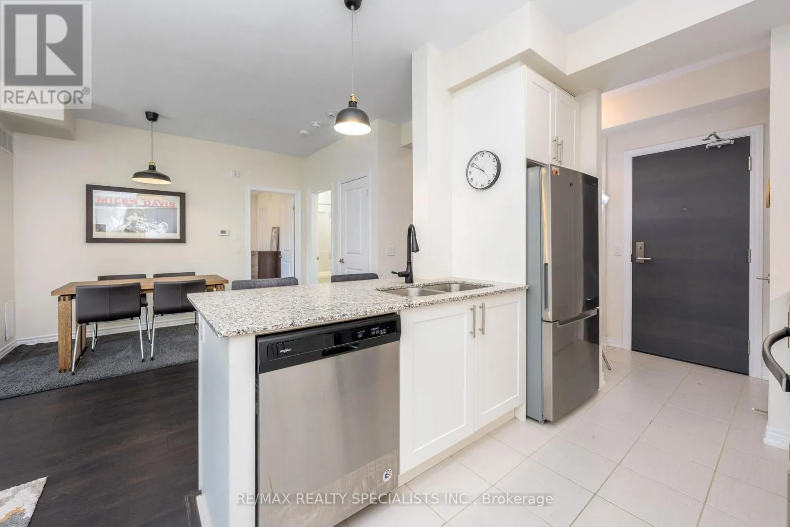 2375 BRONTE ROAD
