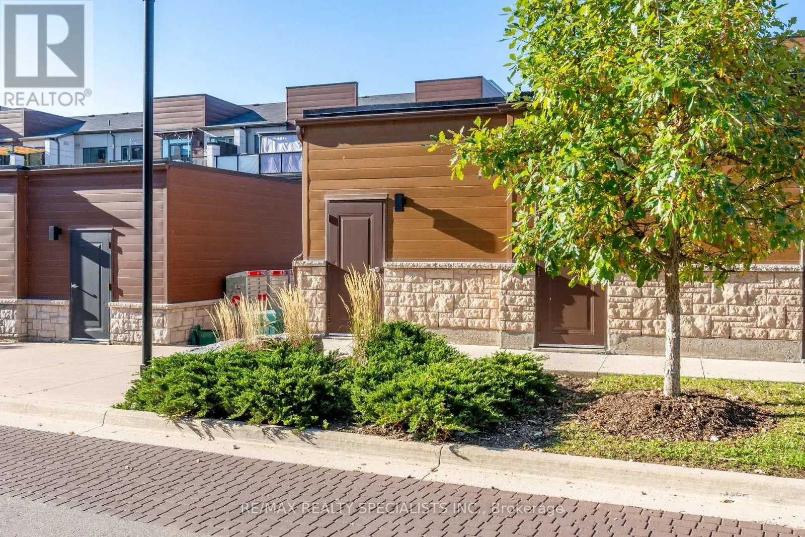 2375 BRONTE ROAD