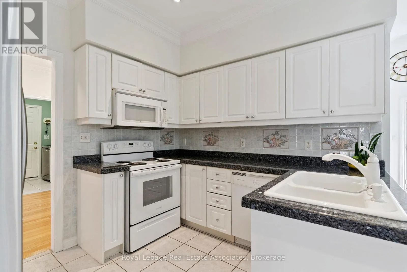 7 POWDER MILL COURT